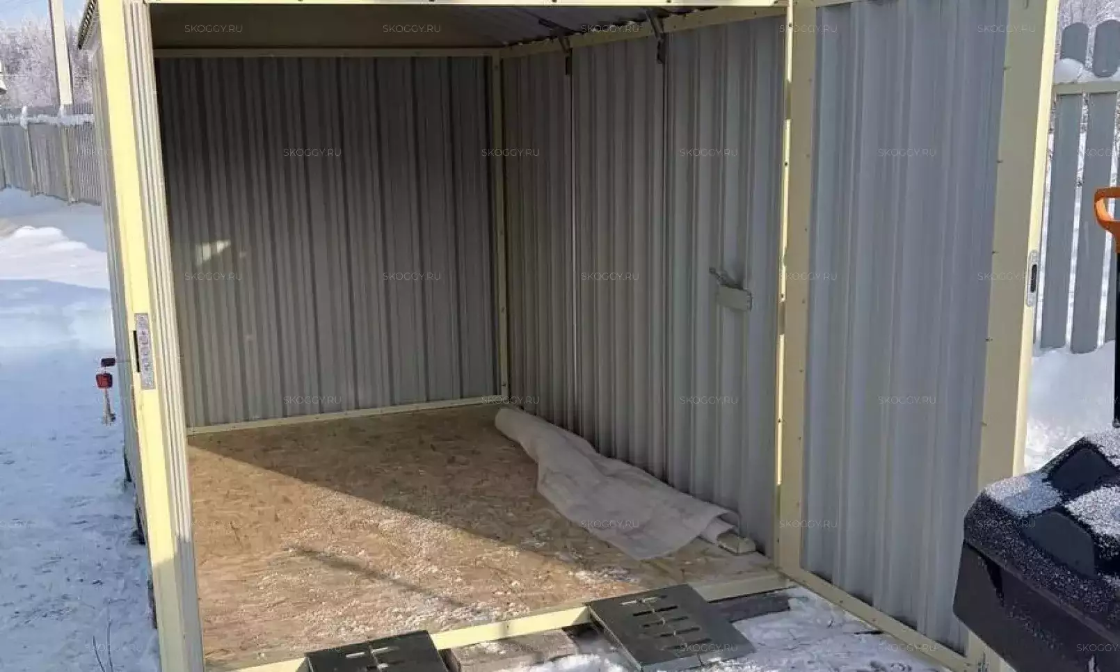 Гараж с двускатной крышей в СТ Молдавский хуторок, Заокский р-н, Тульская обл.